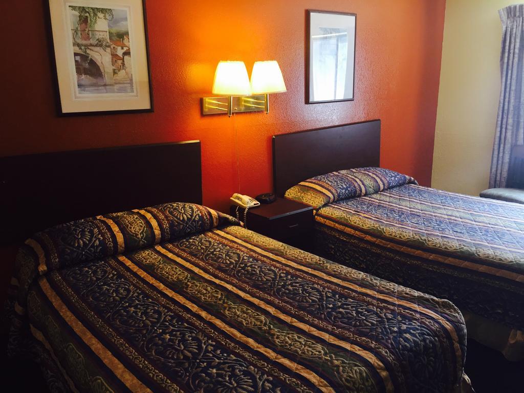 Super Inn Lodge West Bilik gambar